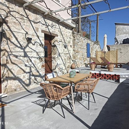 Stairs Homes & Suites Kamaria  Esterno foto